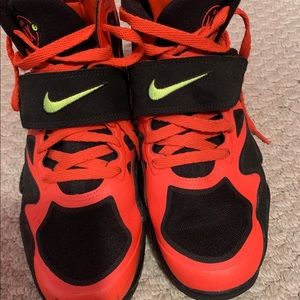 Nike Air Size 7 youth Women’s 9